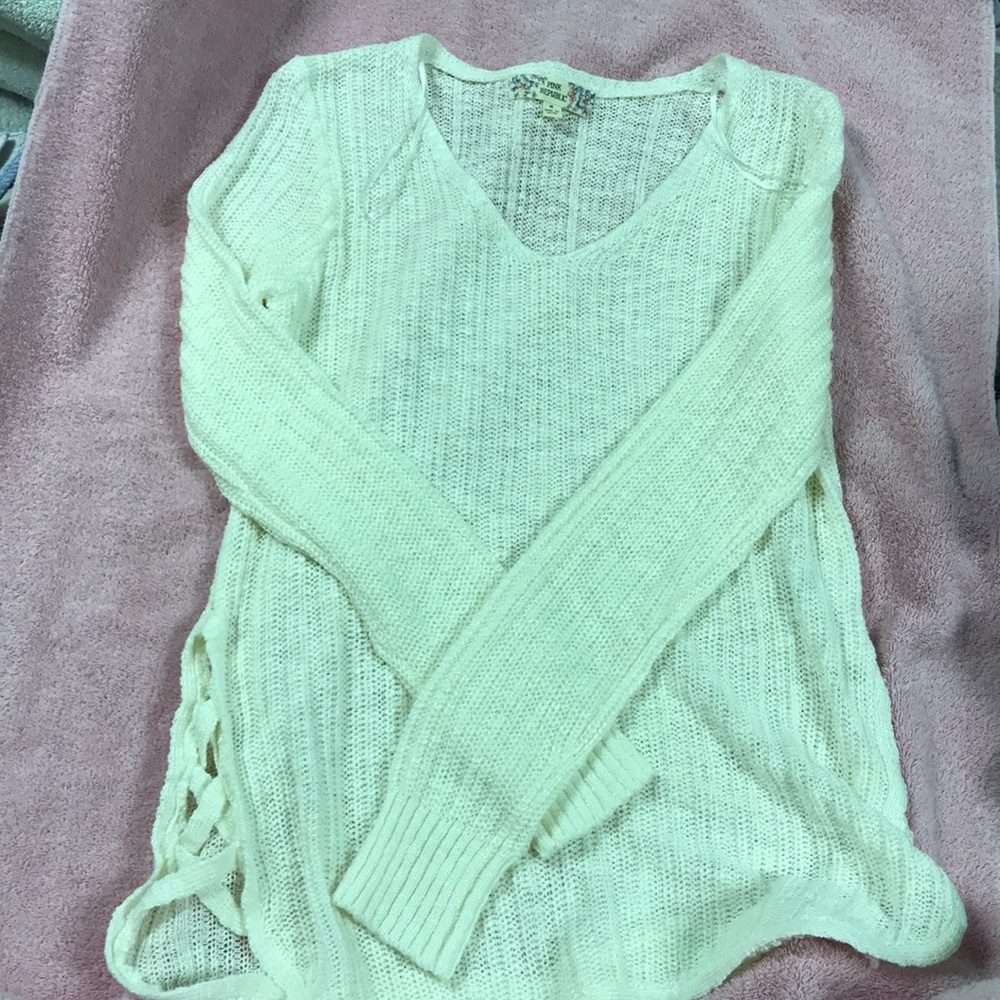 New sweater from Kohl’s, never worn out